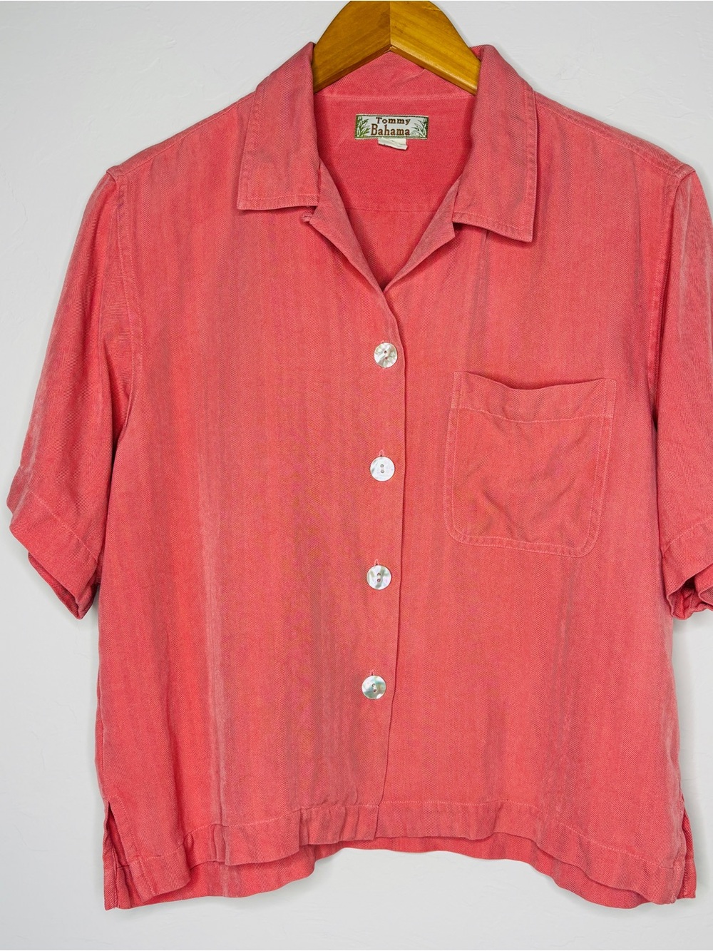 Tommy Bahama 100% Silk Pink Coral Button-Front Camp Shirt Small